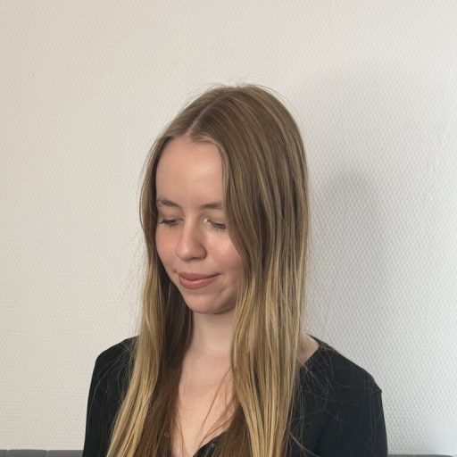 AbigailLee live video image