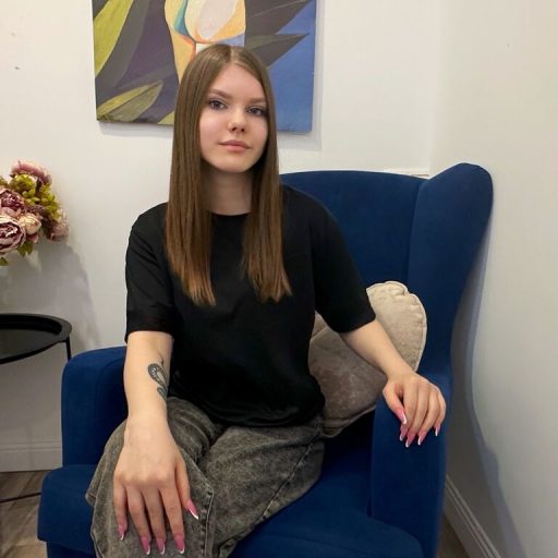 AdalynSmitt online shows image