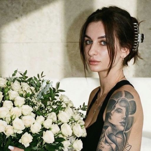 AdeleLangoria ass vibrator image