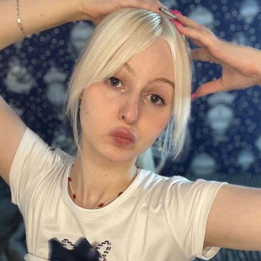 AdeleeSilvee videos pics image