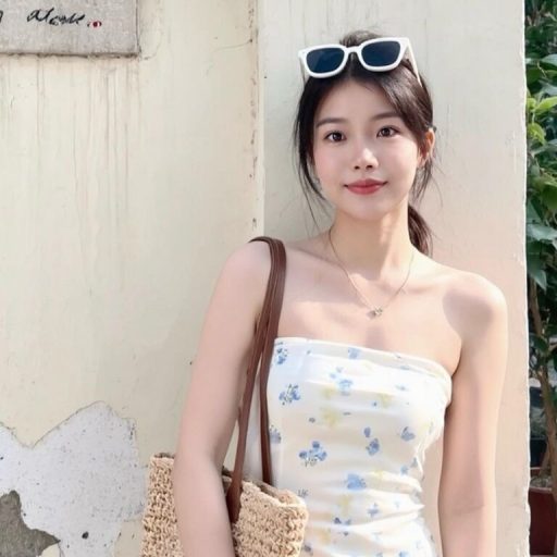 AdoraLiLi naked porn image