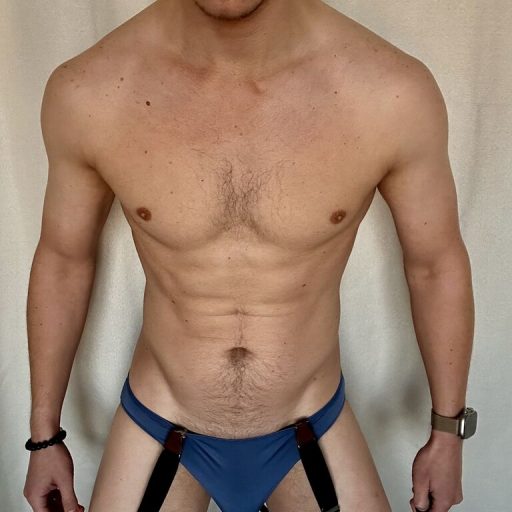 AdrianVelvet vibrator lj image