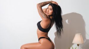 AdrianaKlose pictures toy image