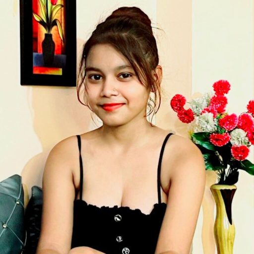 AdrianaReyez naked porn image