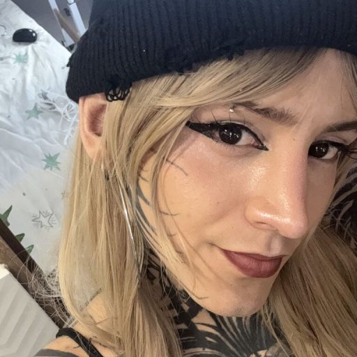 Ahmaniah photos webcam image