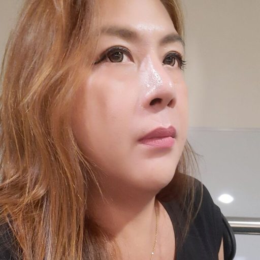 AkeshaYnna naked porn image