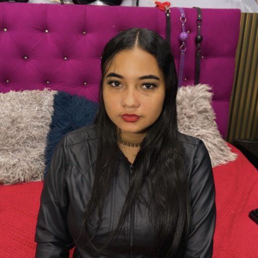 AlanaRoberts online shows image