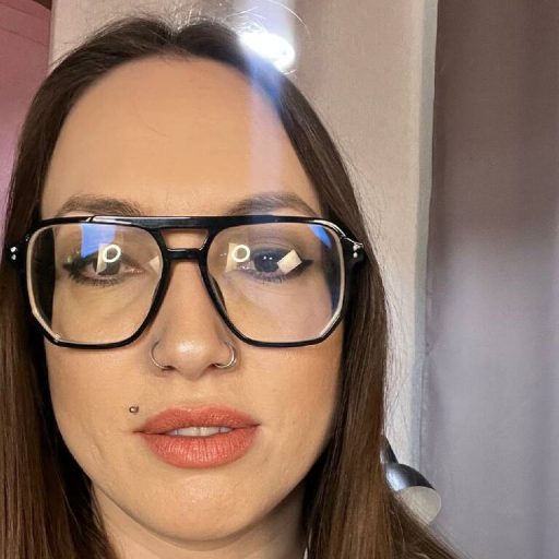 AleciaWood naked porn image