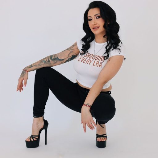 AlessiaVento cam naked image