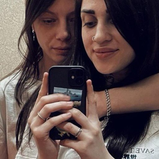 AlexLiza pussy show image