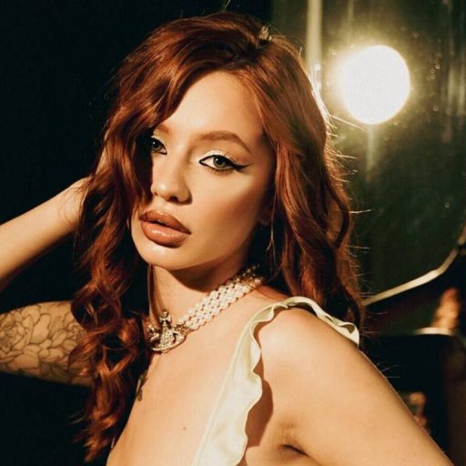 AlexaMur shows recorded image