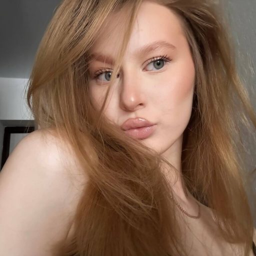 AlexiaBedar free dildo image