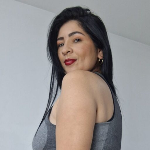 AlexiaSilver online shows image