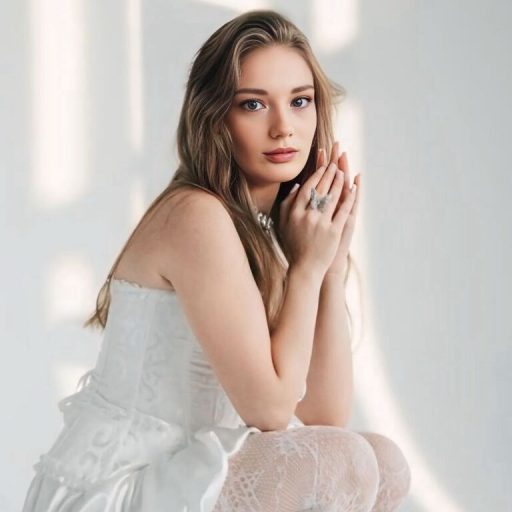 AliceMoretties sex livesex image