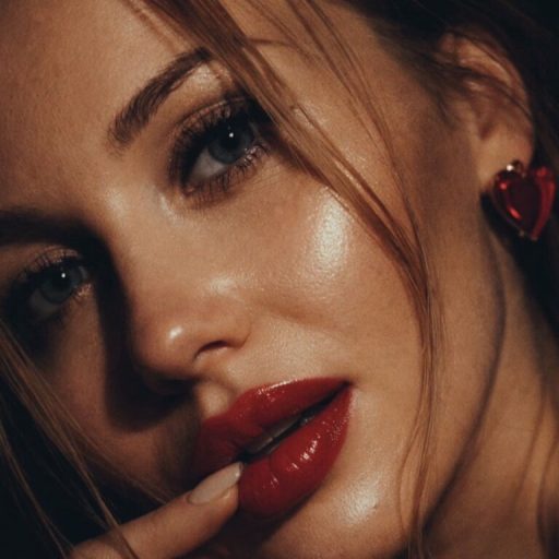 AlicePicasso pussy show image