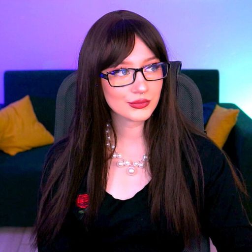 AliceWelch dildo real image