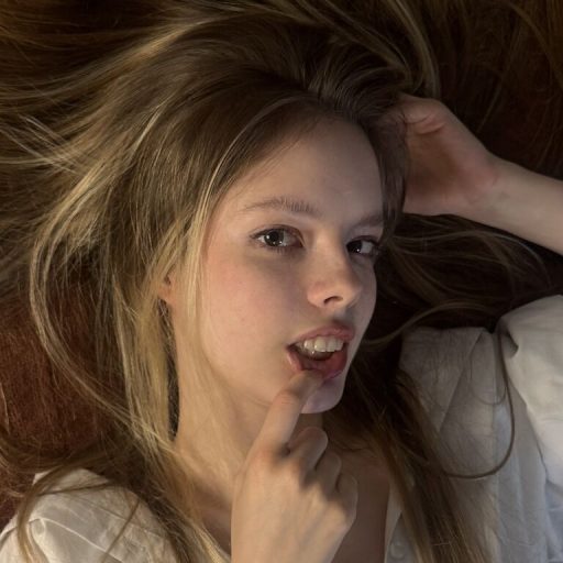 AllieSchuchardt photos webcam image