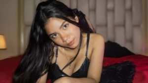AllisonKare live video image