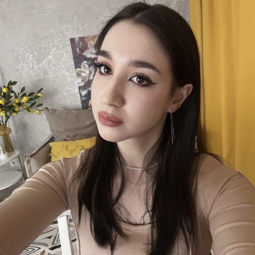 AlyssaGraham online shows image