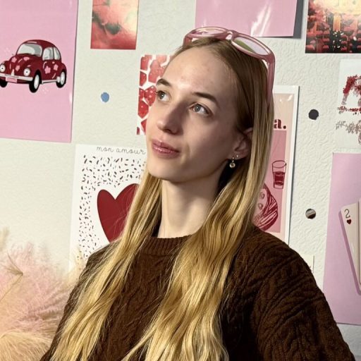 AlyssaRingbloom pictures toy image