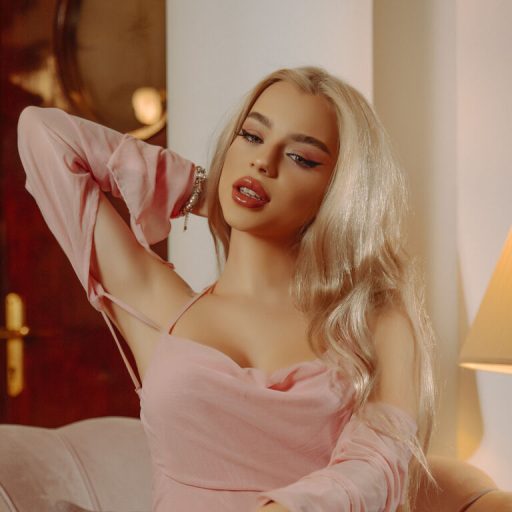 AmalRae fingering ass image