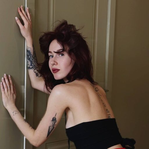 AmandaKelley live video image