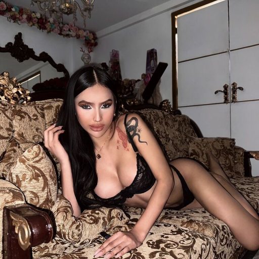 AmarahBrowns fingering ass image