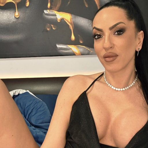 AmberArtemis cam naked image