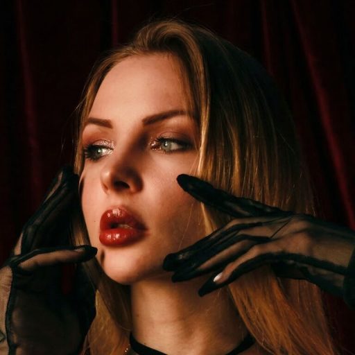 AmeliaRos online shows image