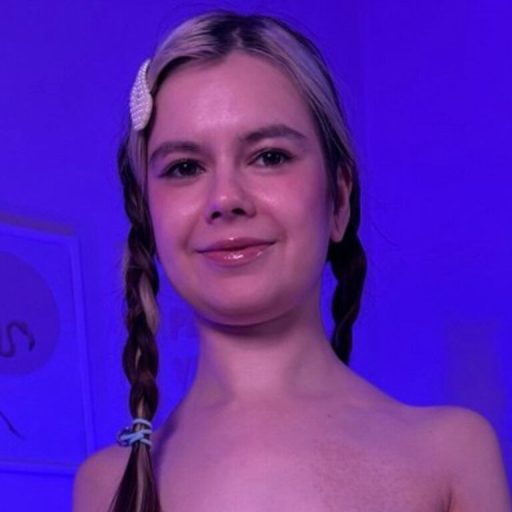AmeliePearly live video image