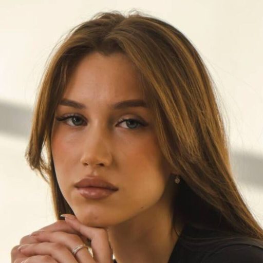 AmelinaBrauberg toy jasmin image