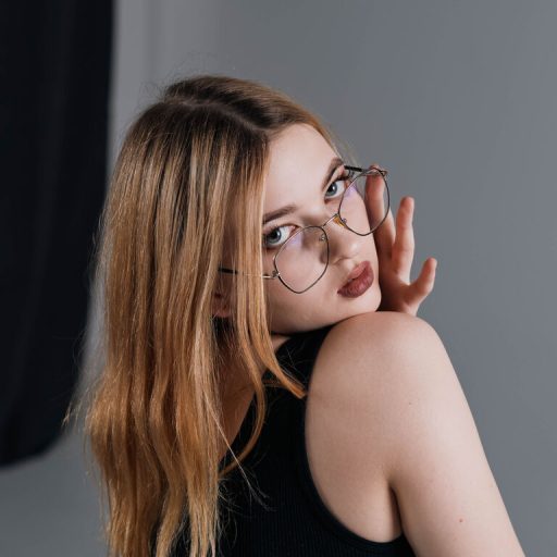 AmelliWhite fingering ass image