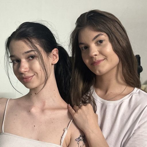 AmmyandMira xxx masturbation image