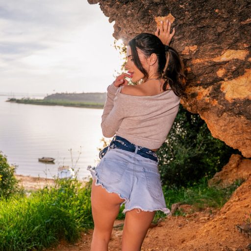 AmouraVelisse free dildo image