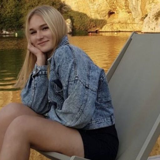AmyVanderlinde amateur lush image