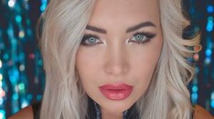 Anelise cam naked image