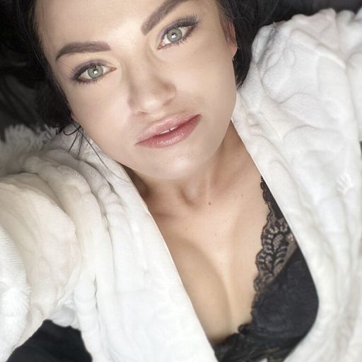AnetteAnette fingering ass image