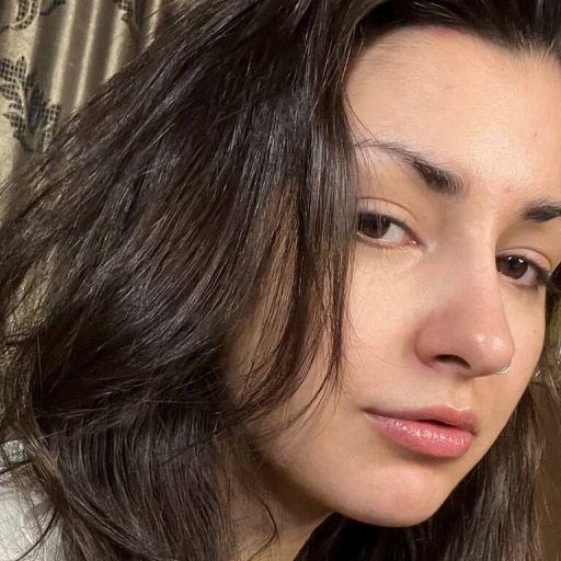 AngelaCox live video image