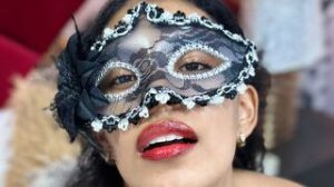 AnnSaenz online shows image