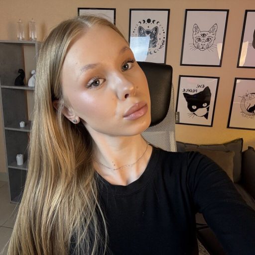 AnnWallker dildo real image