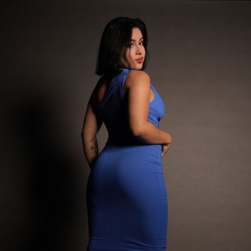 AnnaLevi strip amateur image