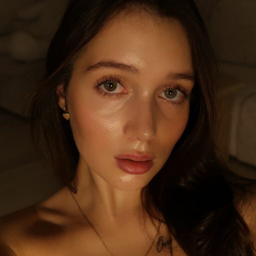 AnnaMilkovich naked porn image