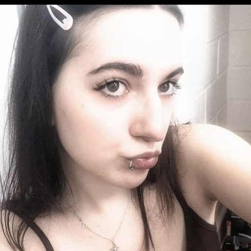 AnnaRestina amateur lush image