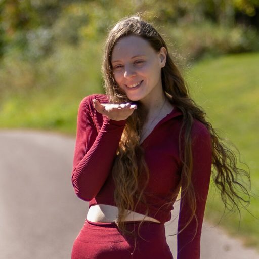 AnnaRosella show fingering image