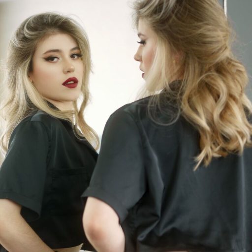 AnneHolt xxx masturbation image