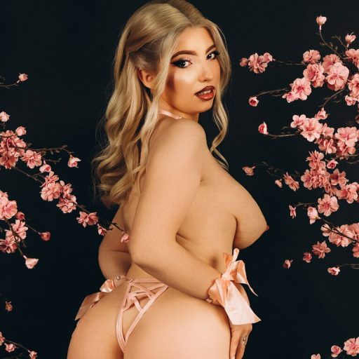 AnneLey cam naked image