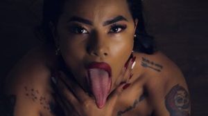 AnneRoa amateur lush image