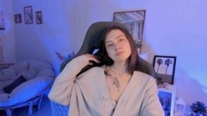 AnnieHolt preview