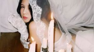 AnnieLouttie preview