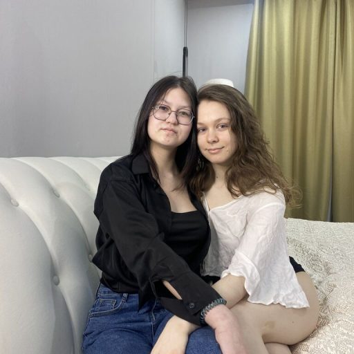 AnnisAndKeeley live video image